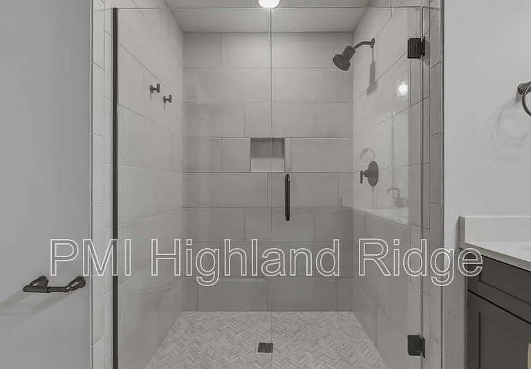 6084 Ivory Ln — Photo 23