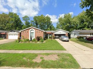 11359 Prentice Dr, Florissant, MO 63033