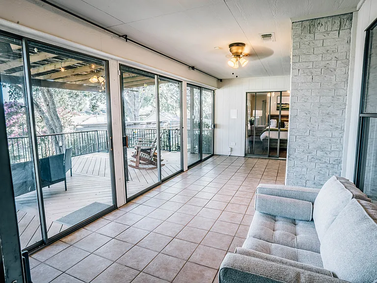 6309 Riviera Dr — Photo 53