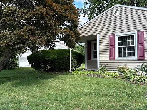 26 Copper Beech Ln Photo 1