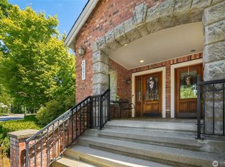 2697 NE Park Dr, Issaquah, WA 98029
