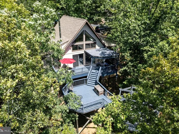 148 Early Dr, Basye, VA 22810