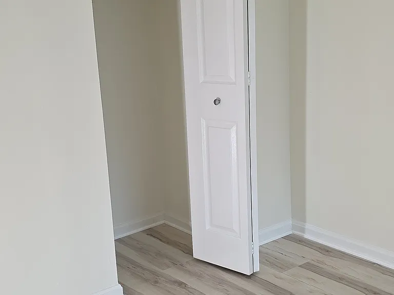 10101 Grosvenor Pl #520 — Photo 23