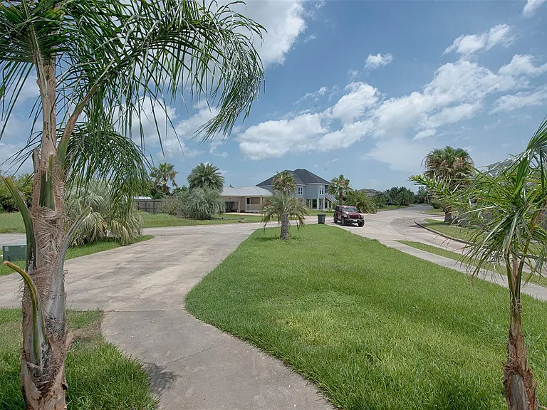 238 Debbie Ln — Photo 6
