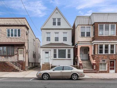 194 Avenue B, Bayonne, NJ, 07002