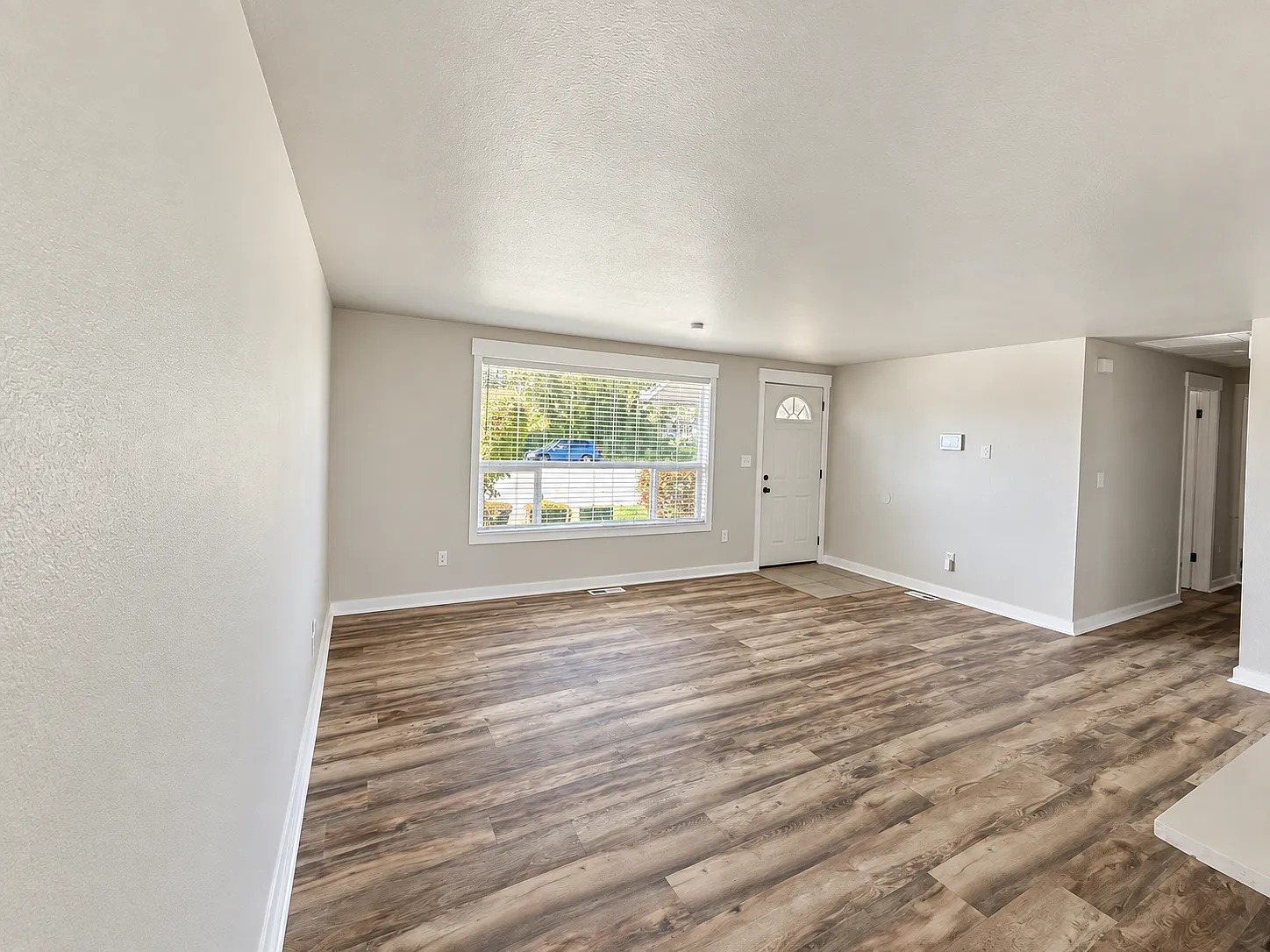 4 bed, 1500 sqft, $3,295 — Photo 3