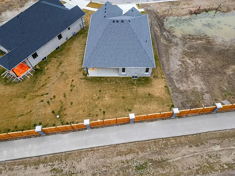 280 Stathis Blvd — Photo 33