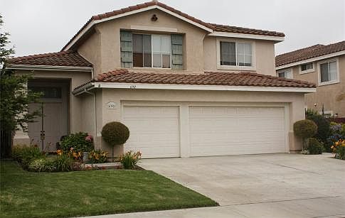 1st image of 690 Avenida Valencia