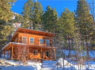 22 Trillium Rd, Winthrop, WA 98862