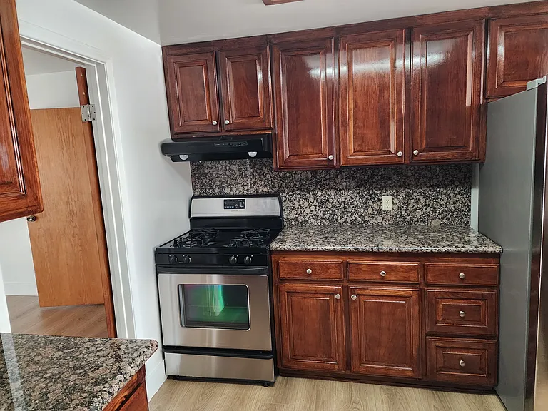 121 Kellog Ave — Photo 40