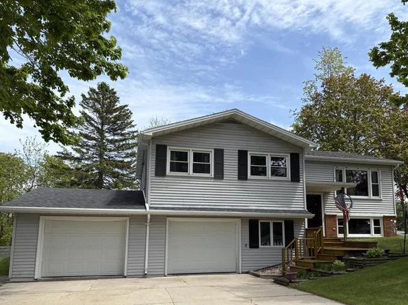 620 Oak STREET, Mishicot, WI 54228