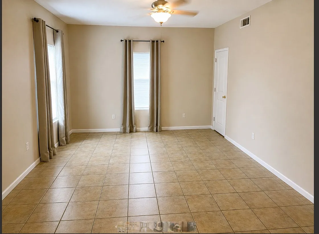 Building Photo - 117 W Danner Ave #1
