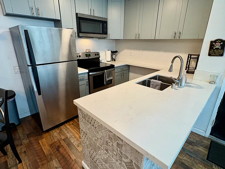 3549 Castle Glen Dr #211 — Photo 5