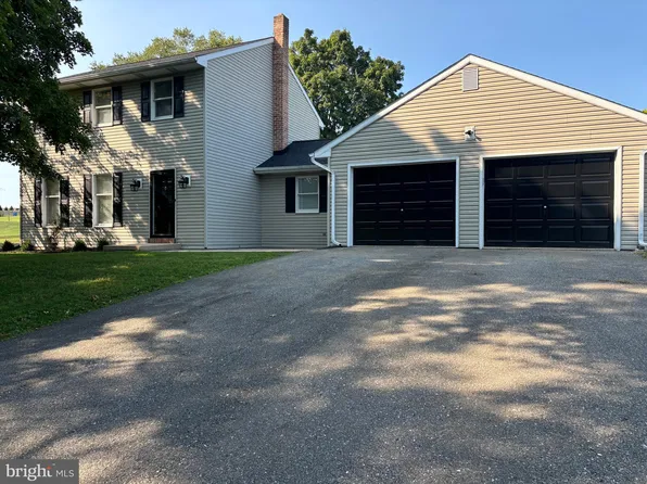 23 Sherrard Dr, Willow Street, PA 17584