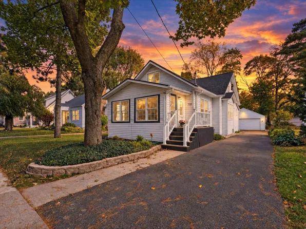 718 Pinehurst Blvd, Kalamazoo, MI 49006