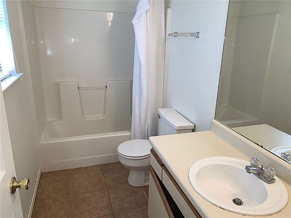 4th image of 5701 Samantha St