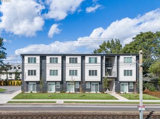 10985 E Burnside St #26, Portland, OR 97216