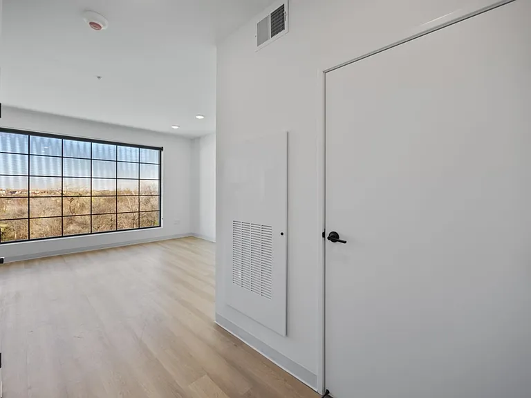 West Light Apartments - Brand New — Photo 26