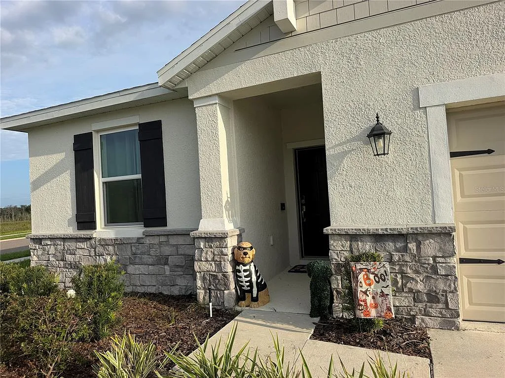 3 bed, 2.0 bath, 1593 sqft, $2,500 — Photo 3