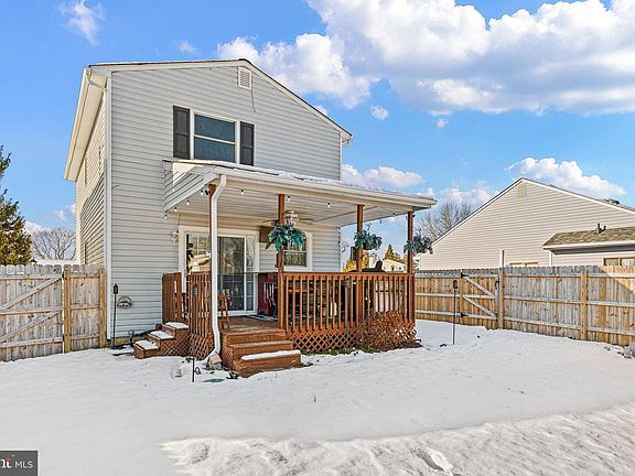 2nd image of 109 Skeet Cir E