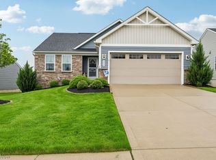 994 Shaw Ave, Akron, OH 44312