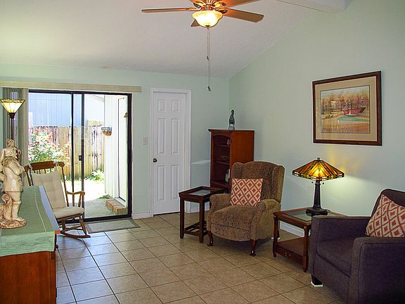 4th image of 1702 Brighton Cv Unit B