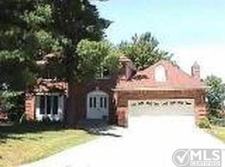 72 Webb Ave, Troy, MI 48098