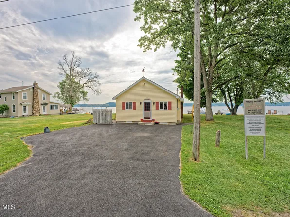 43 Lake Avenue, Malta, NY 12020