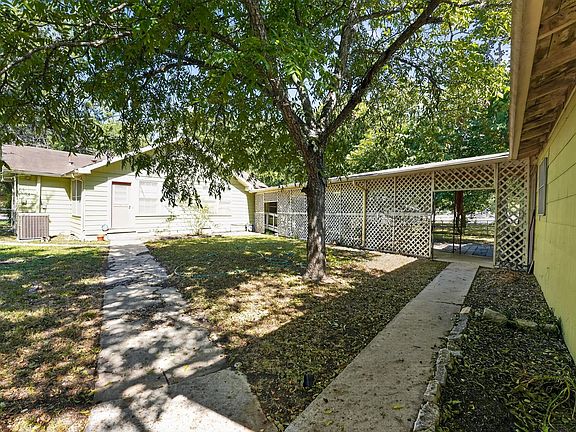 5th image of 316 S Guadalupe St