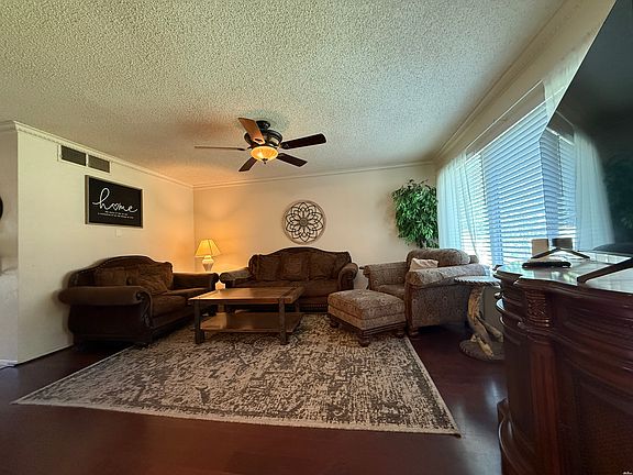 2nd image of 1506 W Ray Ave