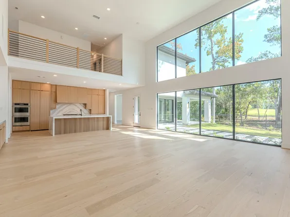 26 Squire Creek Way, The Woodlands, TX 77389