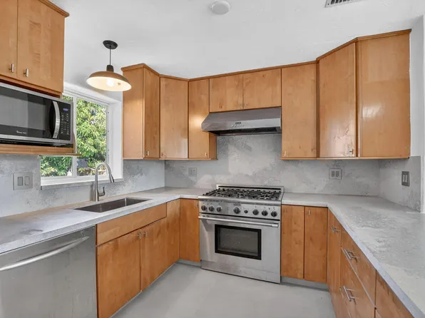 467 NE 31st St, Boca Raton, FL 33431