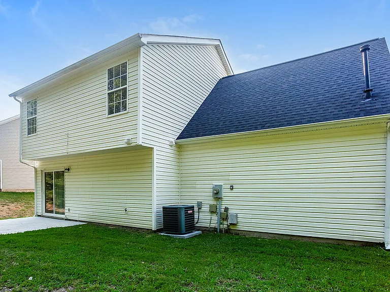 1431 Nature Pl — Photo 17