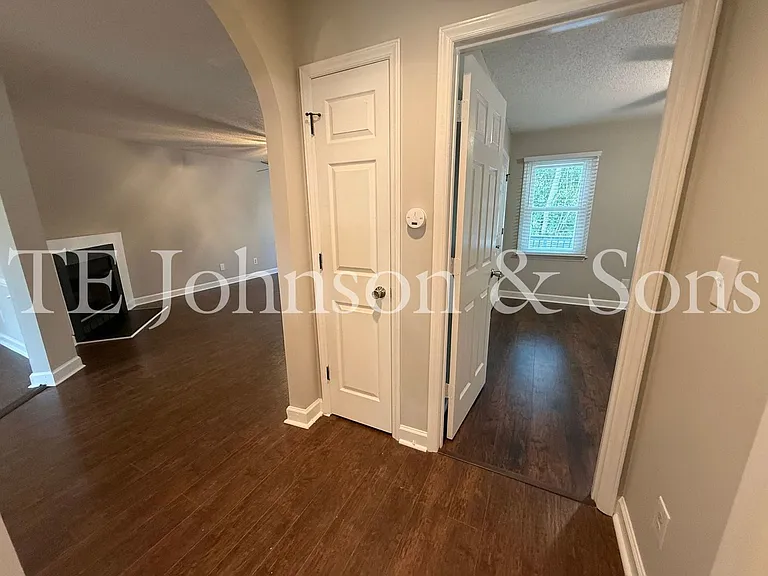 1830 Camden Forest Dr — Photo 29