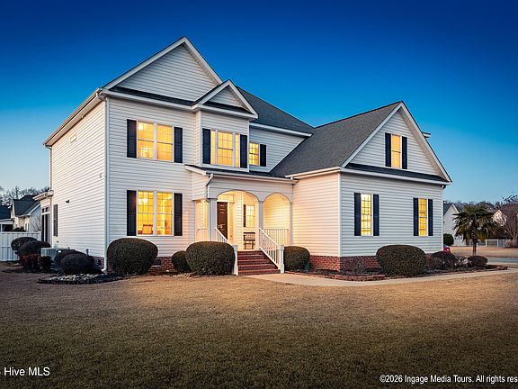 5th image of 675 Stillwater Drive