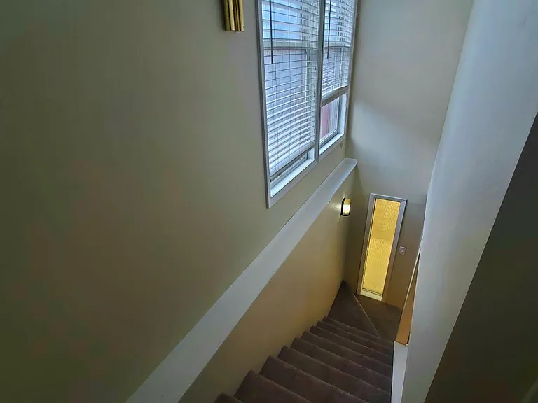 33 Nantucket Dr — Photo 17