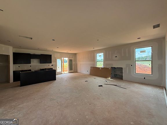3rd image of 986 S Laney Rd