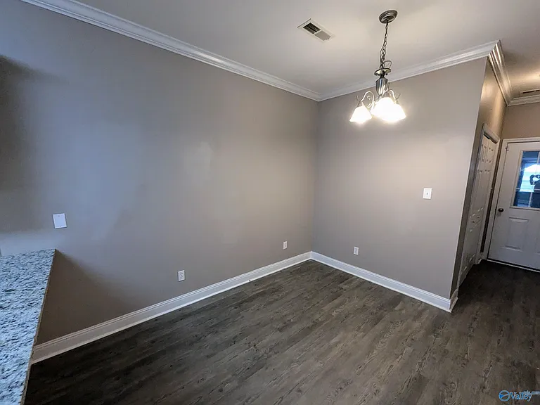 1224 Autumn Ln SW — Photo 10