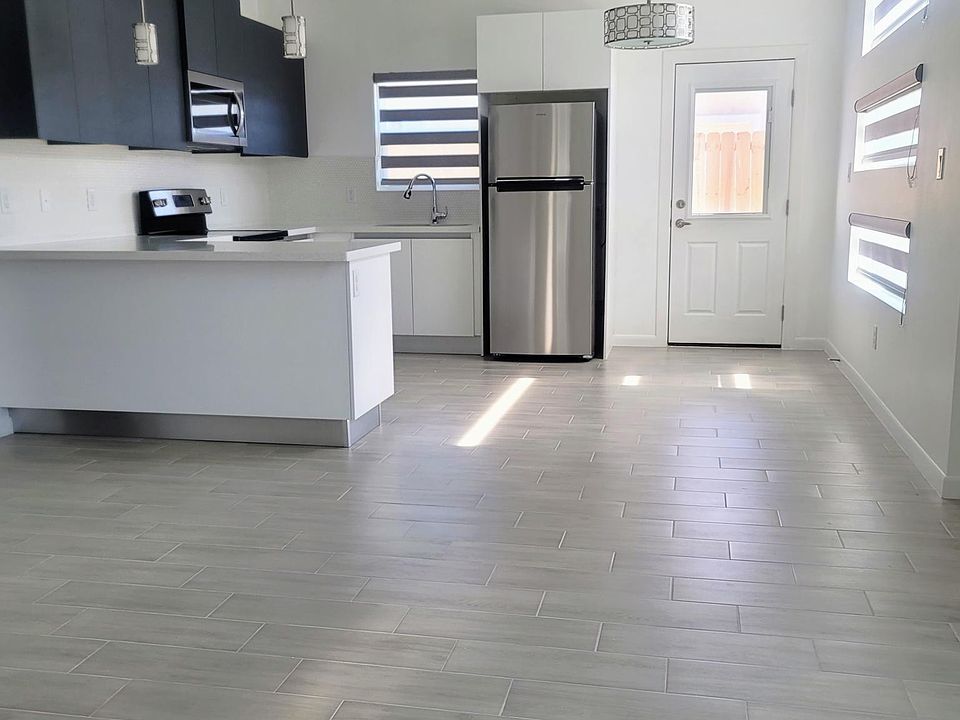 1st image of 1624 W Marlin Blvd