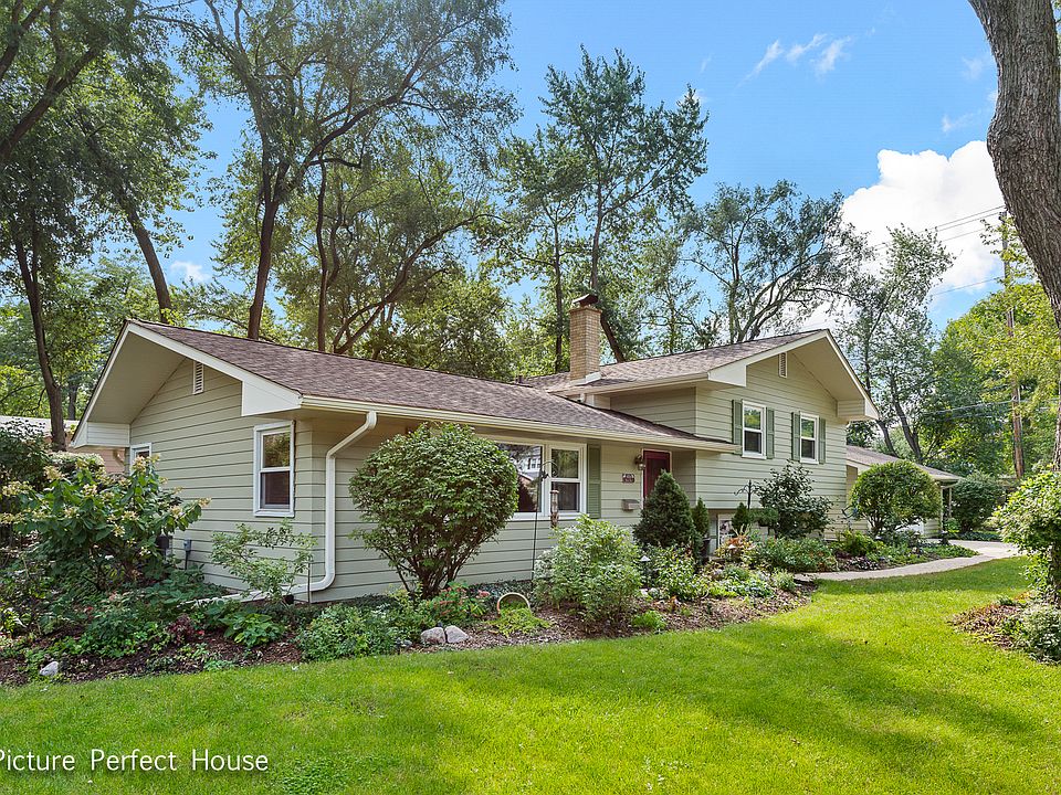 1st image of 406 Robin Hill Dr
