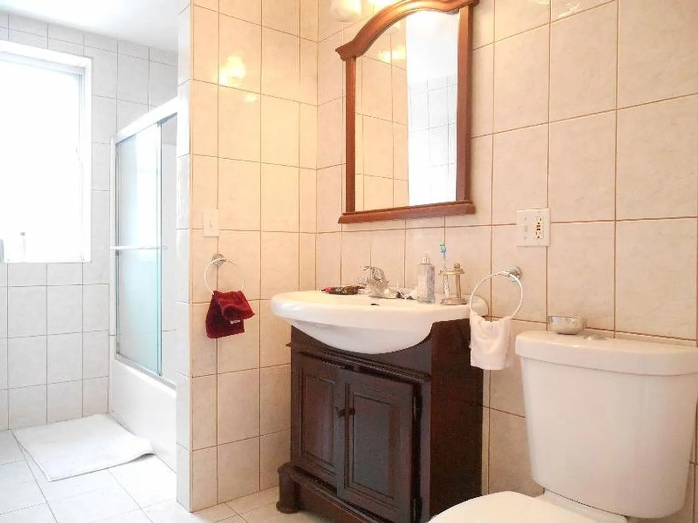 No Brokers Fee, Central BU Location! Walk to School, Central Campus. Central Heat/AC, Laundry on ... — Photo 4