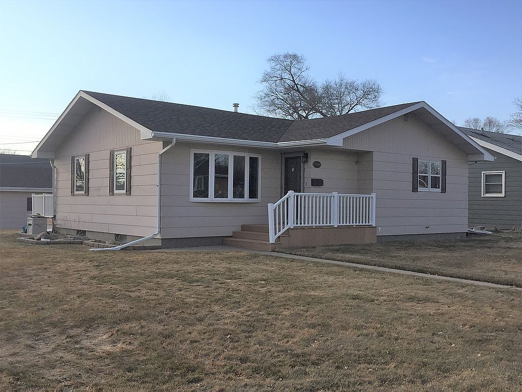 1001 4th Ave W, Mobridge, SD 57601 Zillow