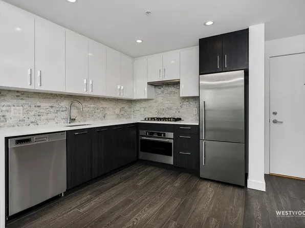518 Whiting Way #1403, Coquitlam, BC V3J 0H7
