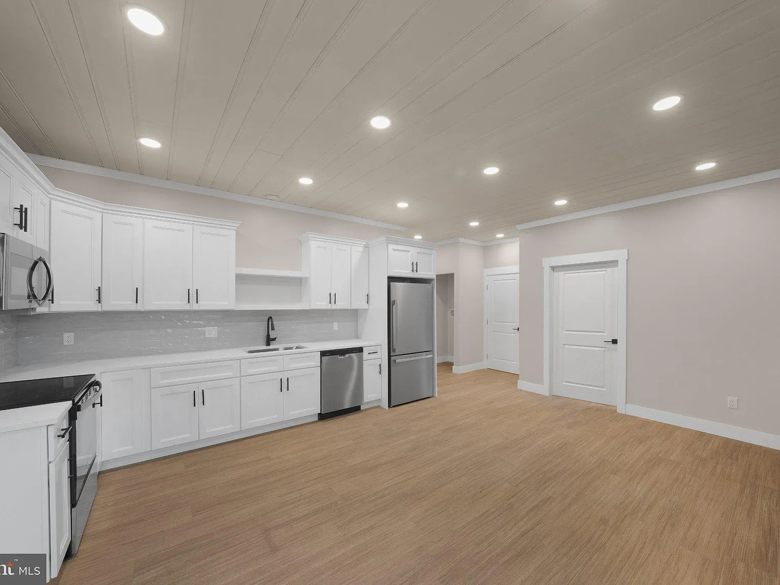71 Dreamland Park Dr — Photo 3