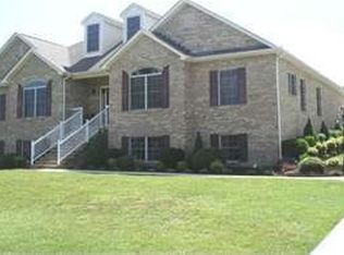 1144 Forest Point Pl, Forest, VA 24551