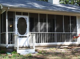 490 Borders Rd, Commerce, GA 30530