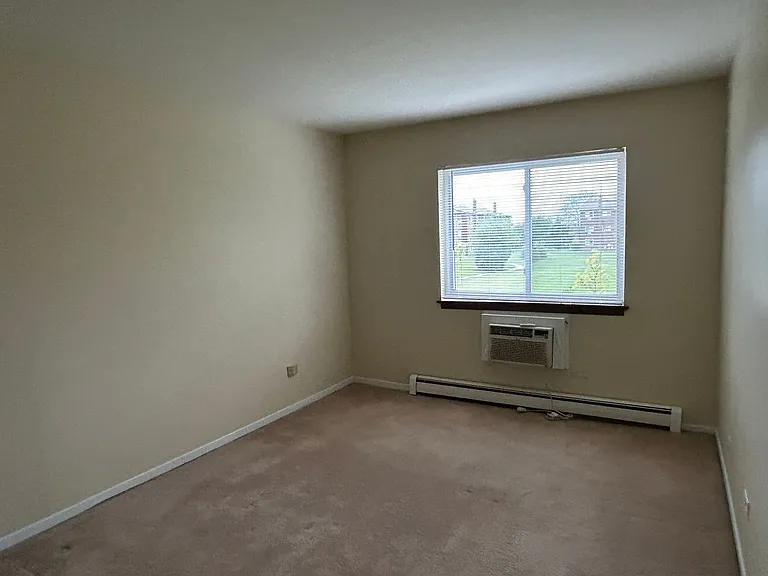 1120 Copperfield Ln — Photo 7