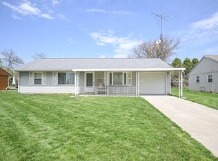 142 W Auburn Ave, Springfield, OH 45506