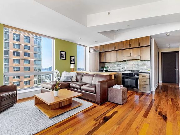 4th image of 156 Myrtle Ave #202