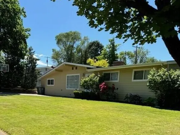 401 NE Chestnut St, Madras, OR 97741